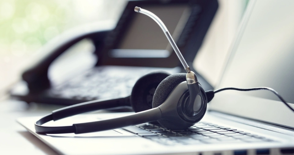 Advantages of Outsourcing Your Call Center